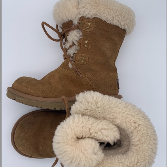 UGG Boots shearling tan, size US 13 (Kids) - Picture 1 of 5